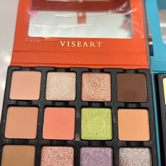 Paris Love Letter and Soleil La Plage Palette Set excellent condition - Picture 2 of 3